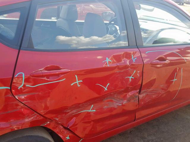 KMHCT5AE0HU345475 - 2017 HYUNDAI ACCENT SE RED photo 9