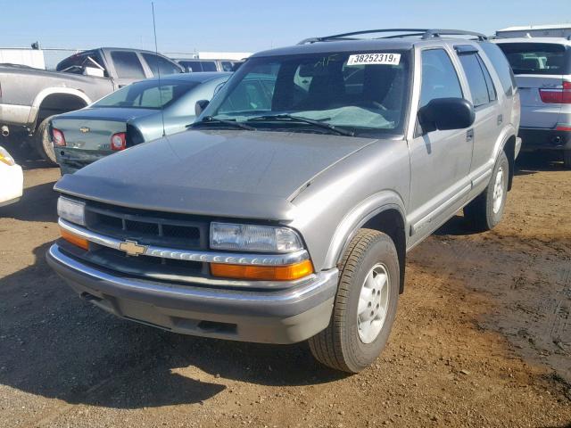 1GNDT13W712116484 - 2001 CHEVROLET BLAZER TAN photo 2