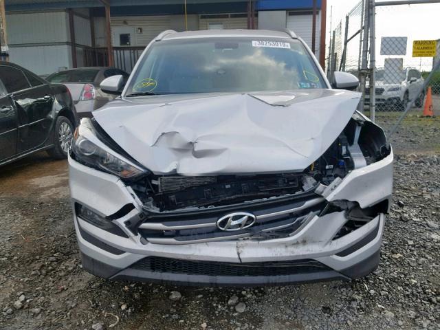 KM8J3CA45HU378099 - 2017 HYUNDAI TUCSON LIM SILVER photo 9