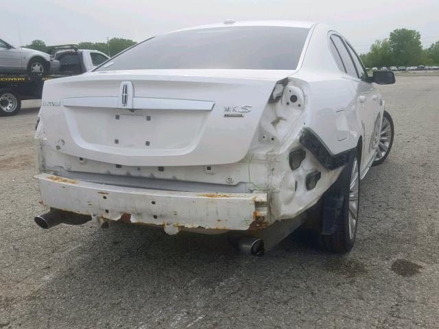 1LNHL9FT0AG611876 - 2010 LINCOLN MKS WHITE photo 4