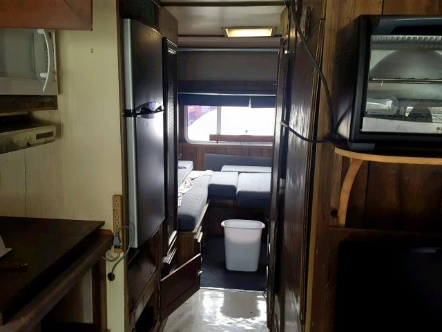 M40CA8T508156 - 1978 DODGE MOTORHOME WHITE photo 9