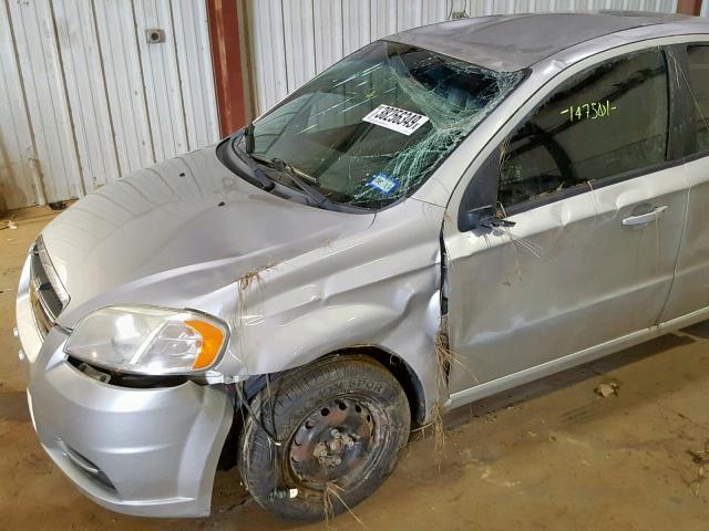 KL1TD5DE6BB218558 - 2011 CHEVROLET AVEO LS SILVER photo 9