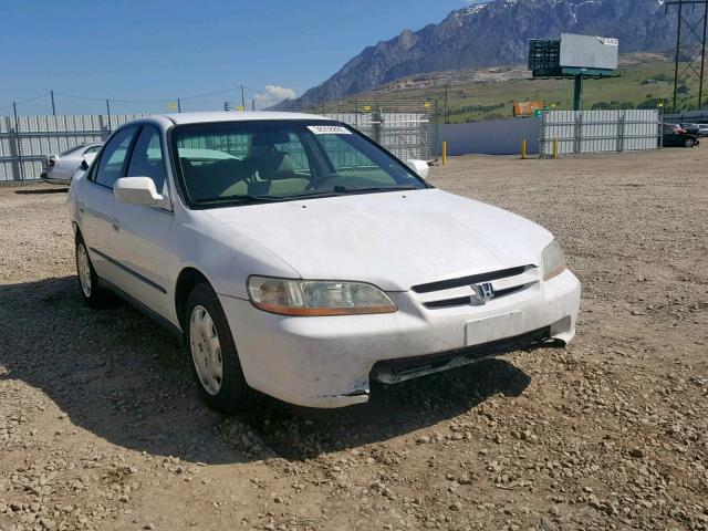 JHMCG5548YC036769 - 2000 HONDA ACCORD LX WHITE photo 1