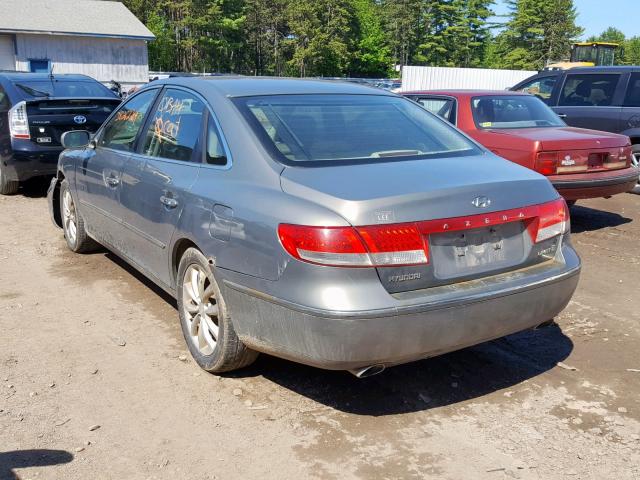 KMHFC46F06A078538 - 2006 HYUNDAI AZERA SE GRAY photo 3