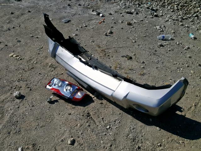 1J4RG4GK1AC115606 - 2010 JEEP COMMANDER SILVER photo 9