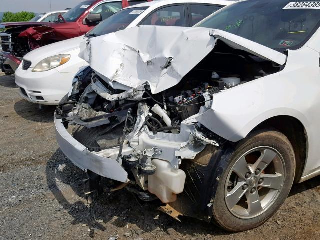 1G11C5SA5GU160000 - 2016 CHEVROLET MALIBU LIM WHITE photo 9