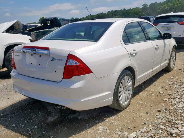 3FADP0L35CR160873 - 2012 FORD FUSION HYB WHITE photo 4