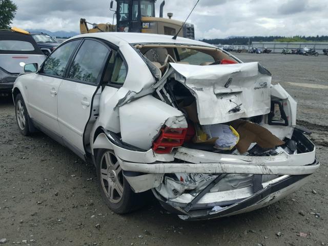 WVWEH63B71E034035 - 2001 VOLKSWAGEN PASSAT GLX 白色 照片 3