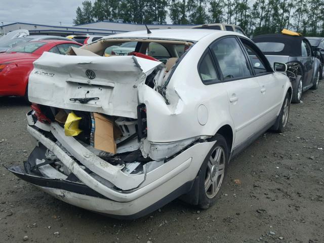 WVWEH63B71E034035 - 2001 VOLKSWAGEN PASSAT GLX 白色 照片 4