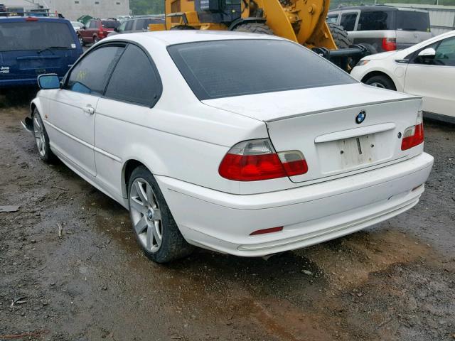 WBABN33402JW60740 - 2002 BMW 325 CI WHITE photo 3