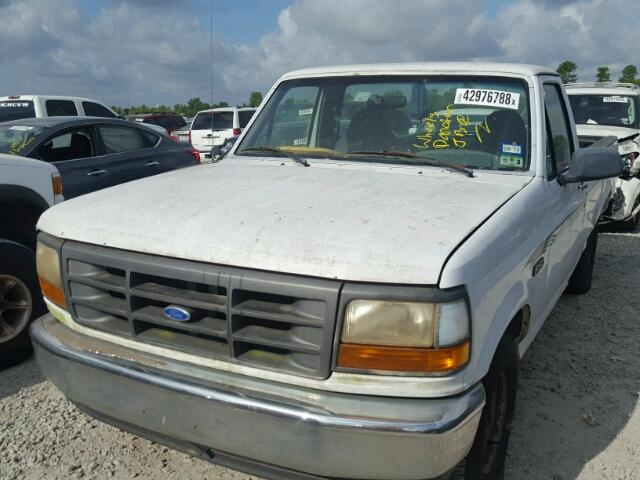 1FTEF15N0TNA05673 - 1996 FORD F150 WHITE photo 2