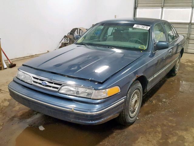 2FALP73W9VX160815 - 1997 FORD CROWN VICT BLUE photo 2