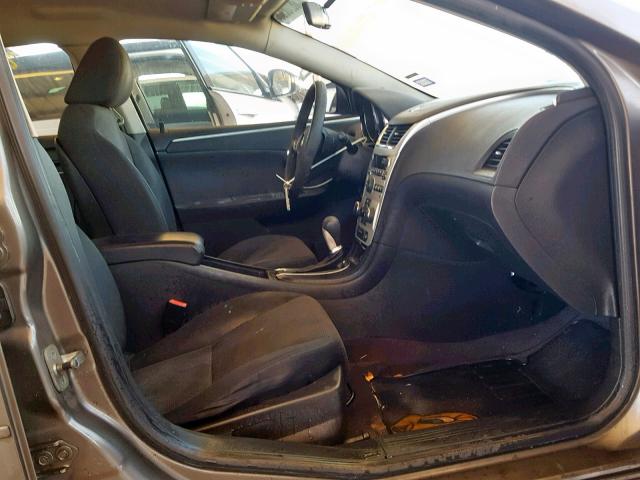 1G1ZC5E04A4126742 - 2010 CHEVROLET MALIBU 1LT GRAY photo 5