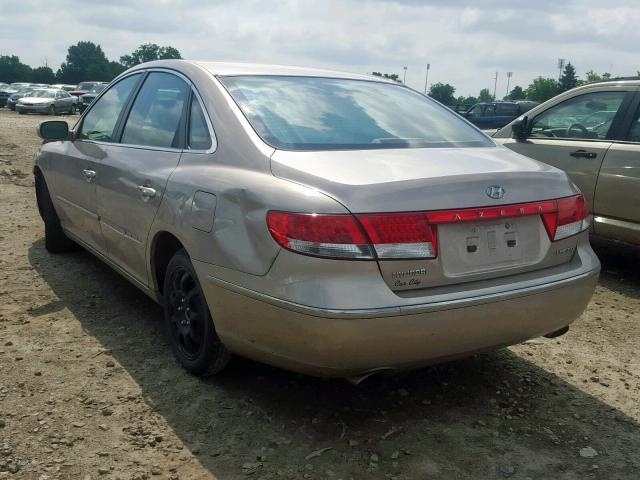 KMHFC46F67A196045 - 2007 HYUNDAI AZERA SE GOLD photo 3