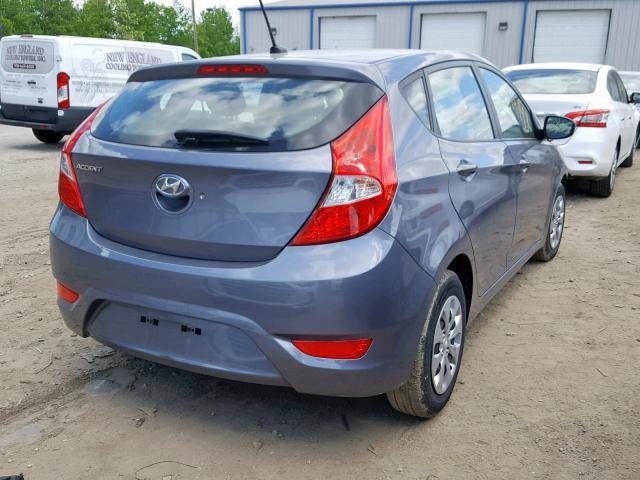 KMHCT5AE7HU329287 - 2017 HYUNDAI ACCENT SE GRAY photo 4