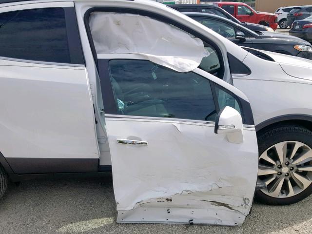 KL4CJASB0JB716119 - 2018 BUICK ENCORE PRE WHITE photo 9