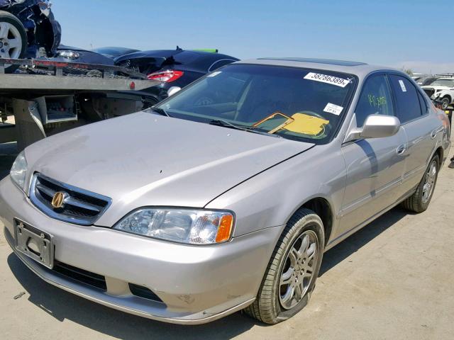 19UUA5653XA038410 - 1999 ACURA 3.2TL SILVER photo 2