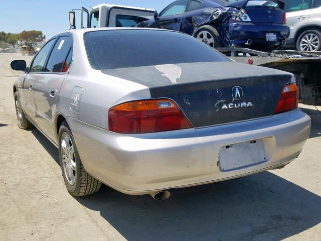 19UUA5653XA038410 - 1999 ACURA 3.2TL SILVER photo 3