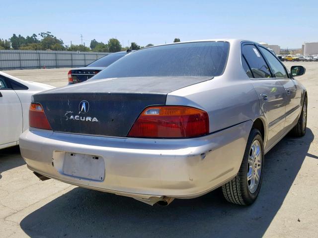 19UUA5653XA038410 - 1999 ACURA 3.2TL SILVER photo 4