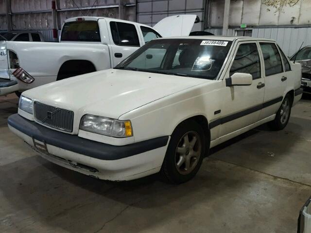 YV1LS5551T1315813 - 1996 VOLVO 850 BASE WHITE photo 2