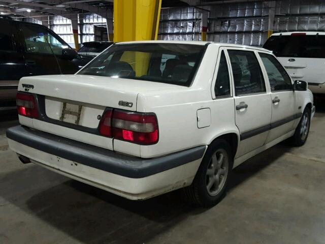 YV1LS5551T1315813 - 1996 VOLVO 850 BASE WHITE photo 4