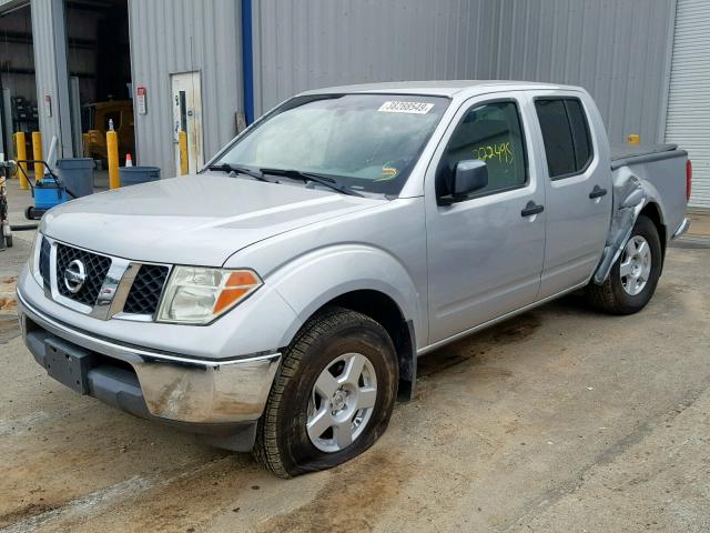 1N6AD07U86C427352 - 2006 NISSAN FRONTIER C CHARCOAL photo 2