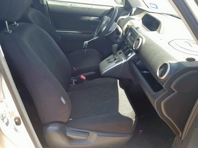 JTLZE4FE0A1117578 - 2010 TOYOTA SCION XB 银色 照片 5