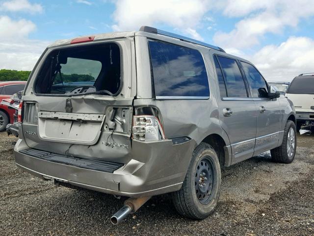 5LMFU28568LJ07454 - 2008 LINCOLN NAVIGATOR 银色 照片 4