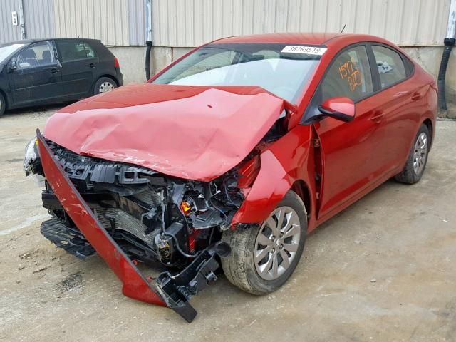 3KPC24A33JE023885 - 2018 HYUNDAI ACCENT SE MAROON photo 2