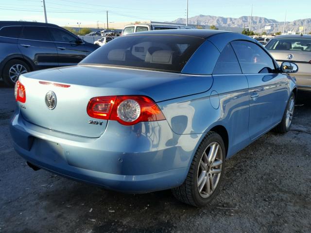 WVWFA71F78V043963 - 2008 VOLKSWAGEN EOS LUX 蓝色 照片 4