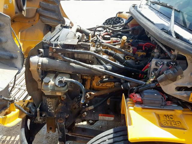 4UZABRDC28CZ10679 - 2008 FREIGHTLINER CHASSIS B2 黄色 照片 7