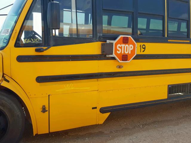 4UZABRDC28CZ10679 - 2008 FREIGHTLINER CHASSIS B2 黄色 照片 9