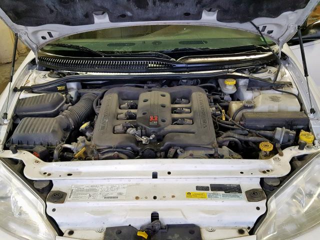 2B3HD56J71H663522 - 2001 DODGE INTREPID E WHITE photo 7