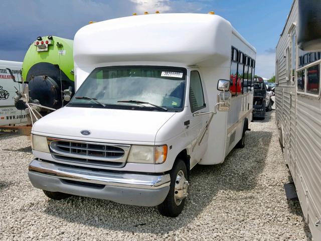 1FDXE45S21HA43318 - 2001 FORD E450 BUS WHITE photo 2