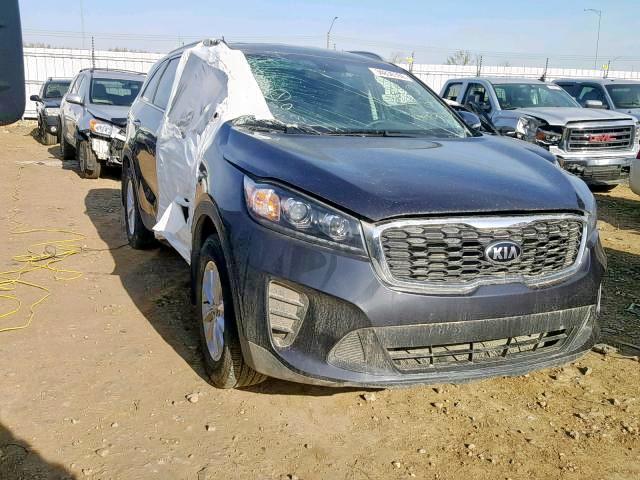 5XYPGDA32KG457271 - 2019 KIA SORENTO LX GRAY photo 1