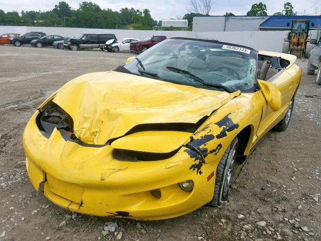 2G2FS32K7Y2150660 - 2000 PONTIAC FIREBIRD YELLOW photo 2