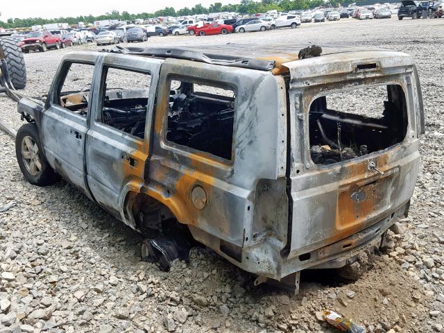 1J8HG48K36C195040 - 2006 JEEP COMMANDER BURN photo 3