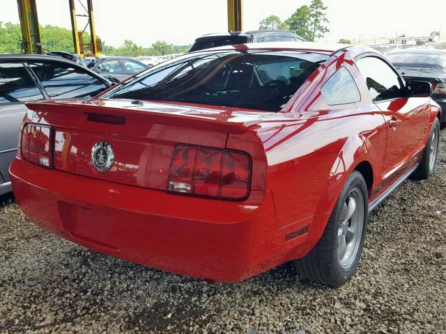 1ZVHT80N785127473 - 2008 FORD MUSTANG RED photo 4