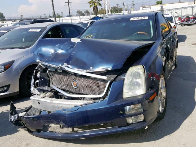 1G6DW677750231168 - 2005 CADILLAC STS BLUE photo 2