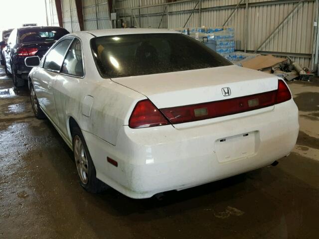 1HGCG22581A011306 - 2001 HONDA ACCORD WHITE photo 3