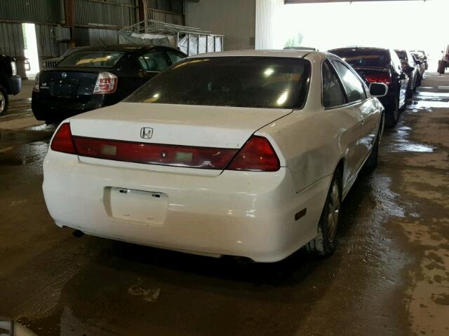 1HGCG22581A011306 - 2001 HONDA ACCORD WHITE photo 4