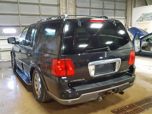 5LMFU28R04LJ02425 - 2004 LINCOLN NAVIGATOR BLACK photo 3