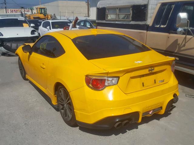 JF1ZNAA15F8706208 - 2015 TOYOTA SCION FR-S YELLOW photo 3