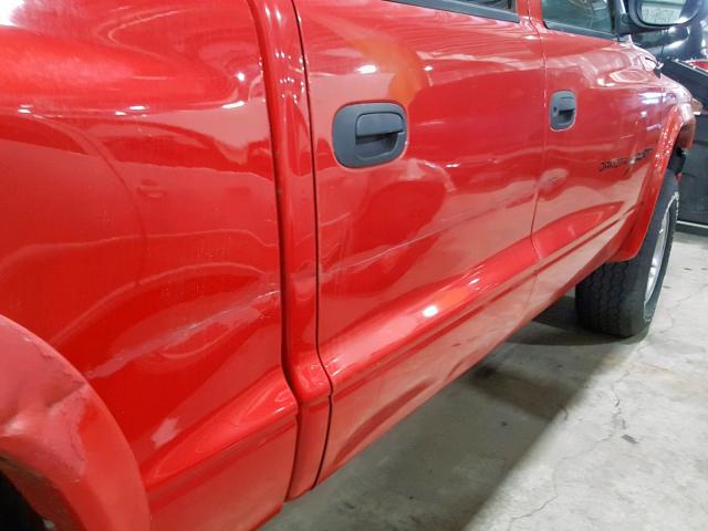 1B7GG2AN4YS640079 - 2000 DODGE DAKOTA QUA RED photo 9