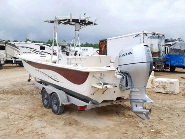 EKH0L902A313 - 2013 CARO BOAT WHITE photo 3