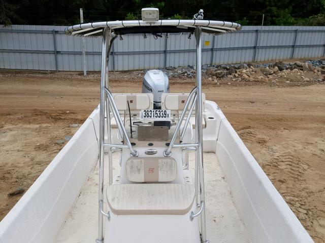 EKH0L902A313 - 2013 CARO BOAT WHITE photo 9