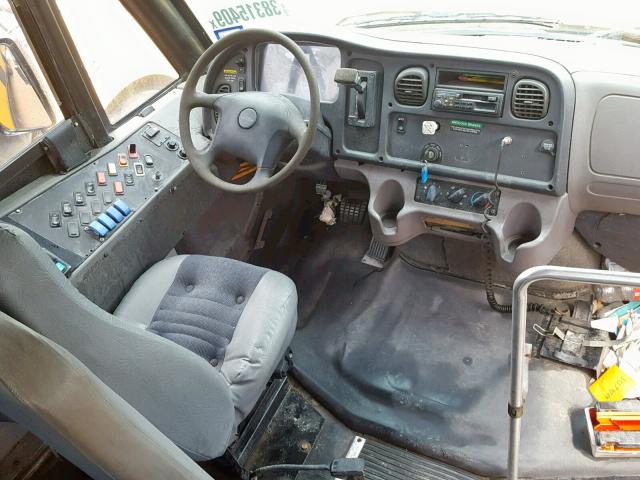 4UZABRDJ59CZ84582 - 2009 FREIGHTLINER CHASSIS B2 黄色 照片 5