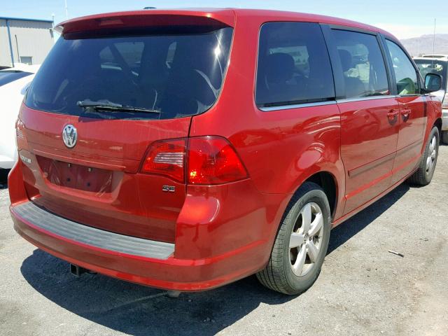 2V4RW3D19AR245855 - 2010 VOLKSWAGEN ROUTAN SE RED photo 4