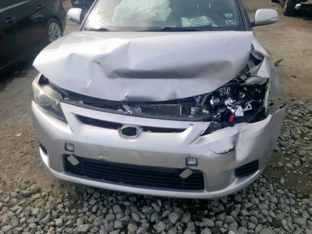 JTKJF5C72B3013139 - 2011 TOYOTA SCION TC 银色 照片 9