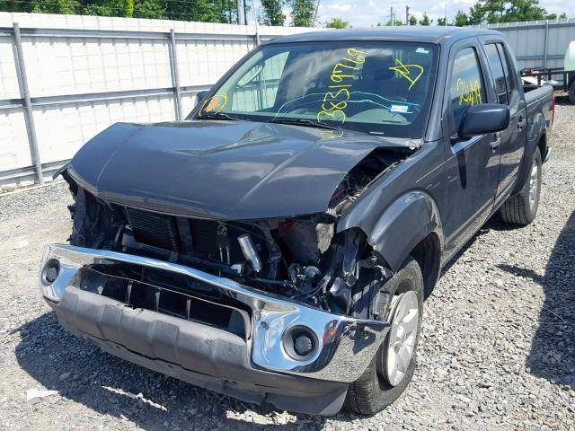 1N6AD0ER4AC400494 - 2010 NISSAN FRONTIER C GRAY photo 2